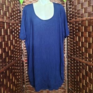 New Maurices Navy blue shirt with short sleeves and has an adjuster at the sides